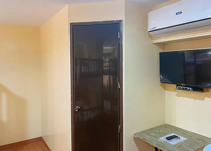 Hotel Reddoorz @ La Briana Bantayan Cebu 2*