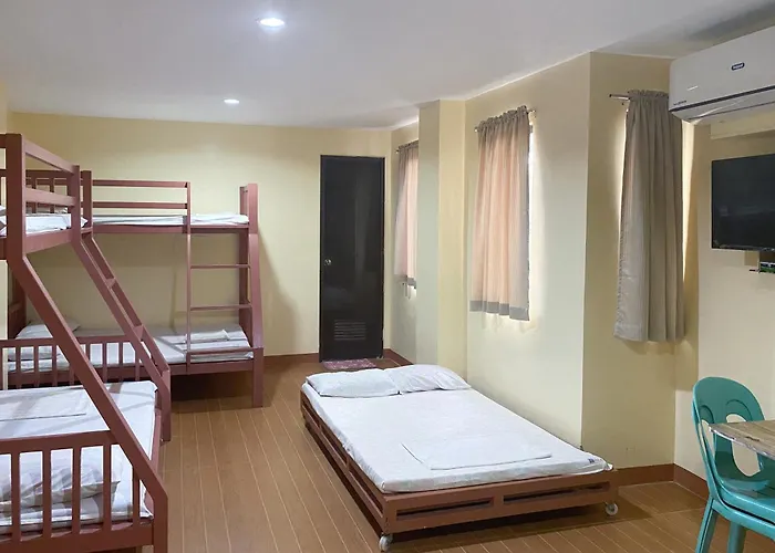 Hotel Reddoorz @ La Briana Bantayan Cebu Santa Fe (Cebu)