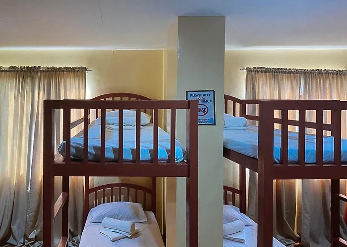 Reddoorz @ La Briana Bantayan Cebu Hotel Santa Fe (Cebu)