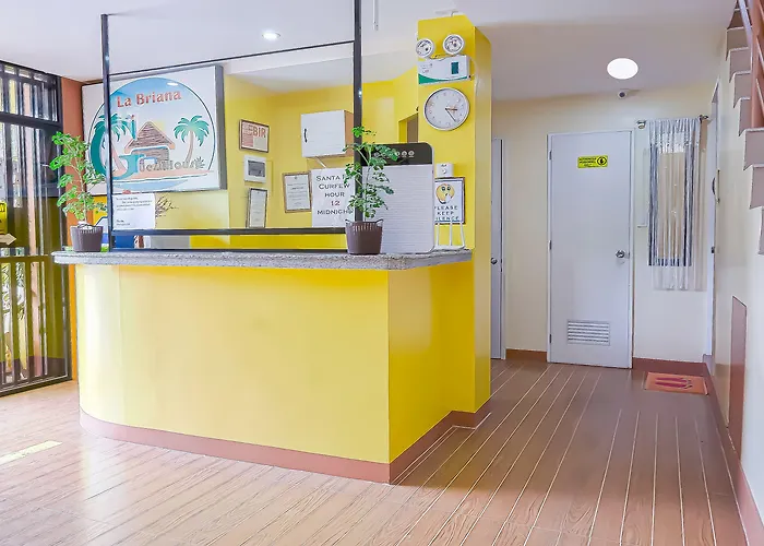 Hotel Reddoorz @ La Briana Bantayan Cebu 2*