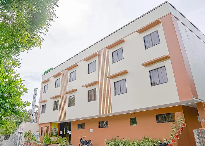Hotel Reddoorz @ La Briana Bantayan Cebu Santa Fe (Cebu)
