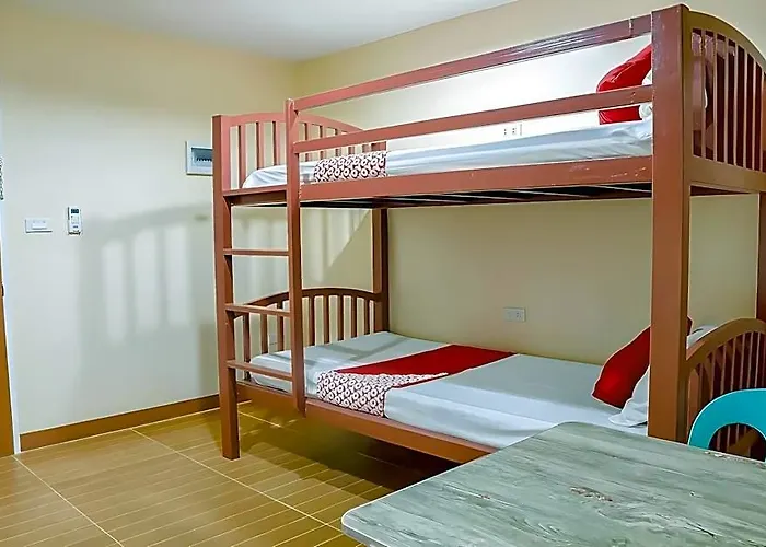 Reddoorz @ La Briana Bantayan Cebu Hotel 2*