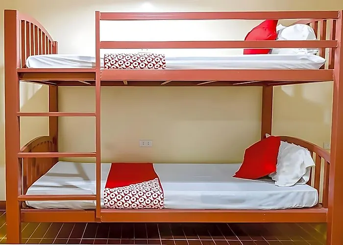 Reddoorz @ La Briana Bantayan Cebu Hotel Santa Fe (Cebu)